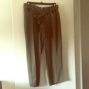 Straight leg pants M NWT